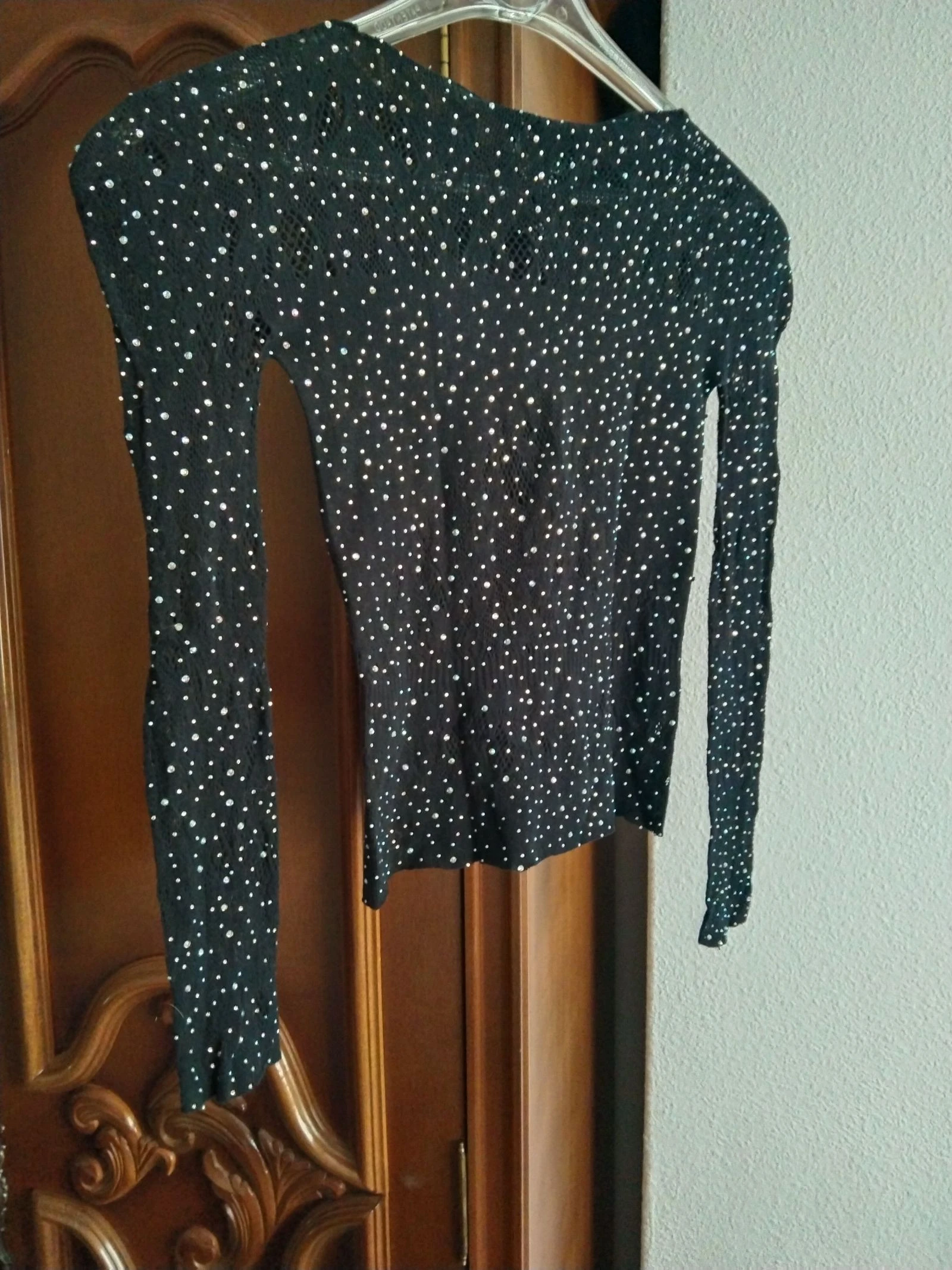 T-shirt noir en maille avec strass – photo 5